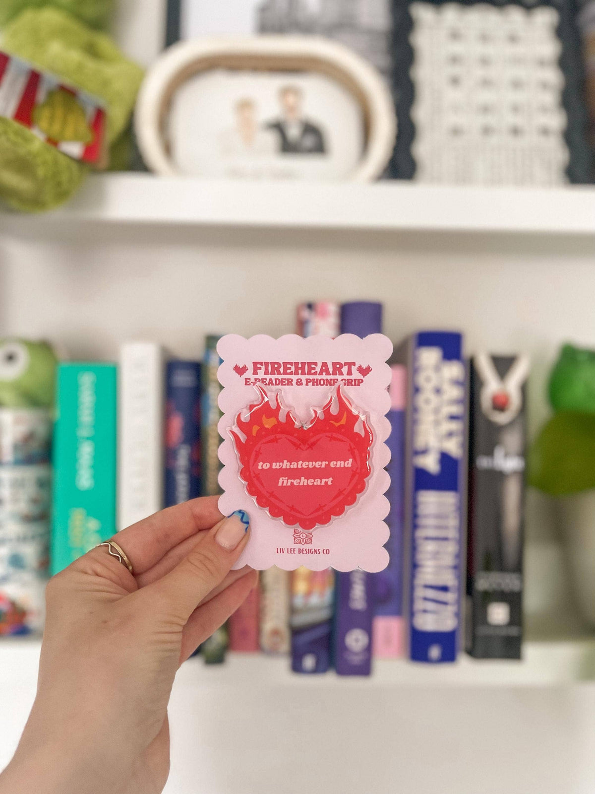 Heart on Fire Romantasy Kindle & Phone Grip